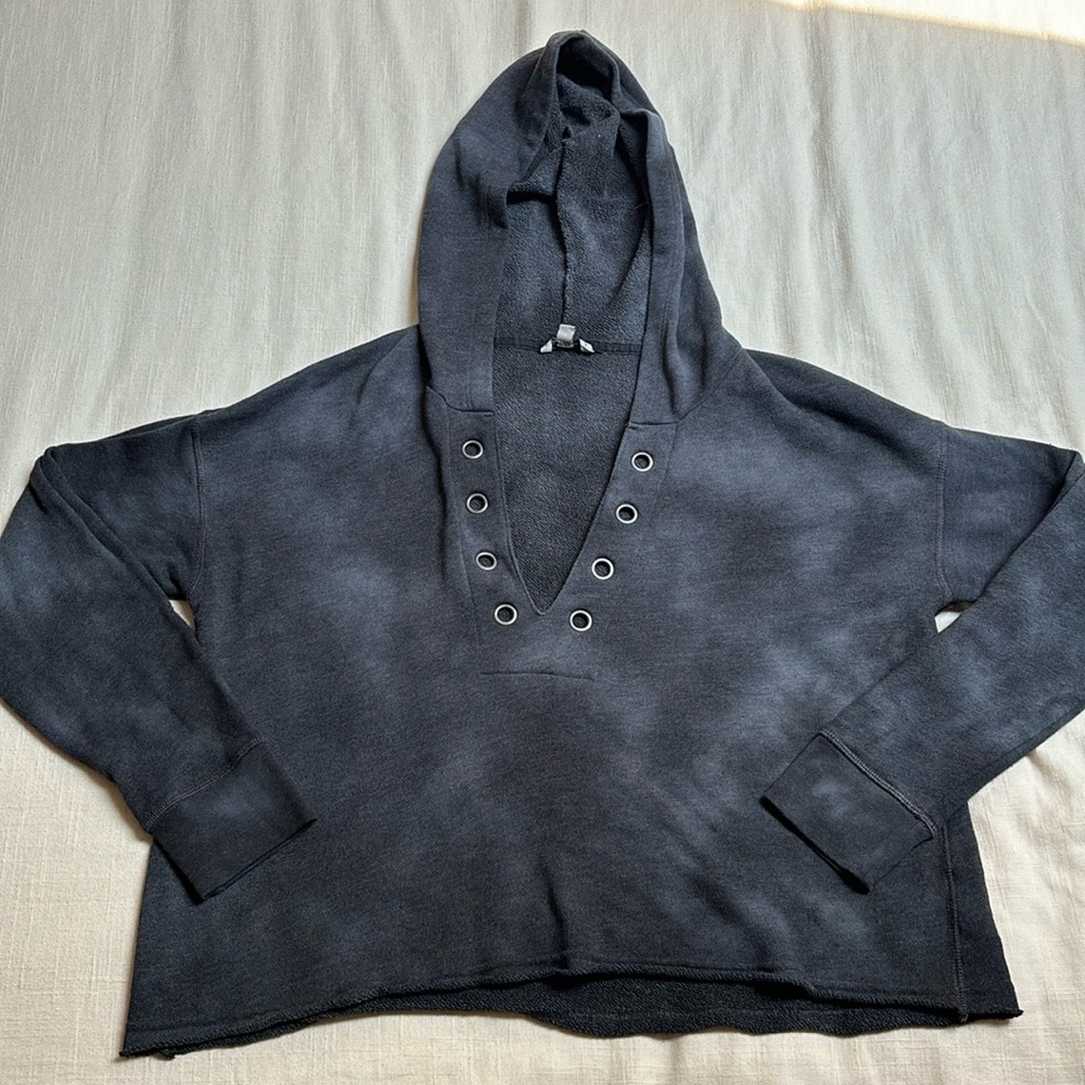 American Eagle Outfitters Lace Up Tie-Dye Cropped Hoodie Women’s Size Large